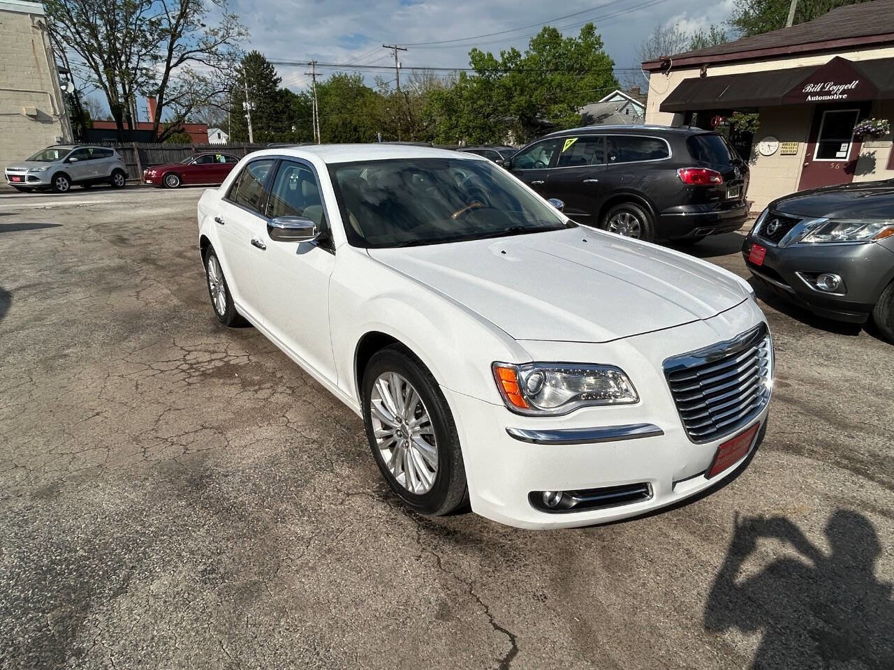 Used 2013 Chrysler 300 C AWD/4WD image 14