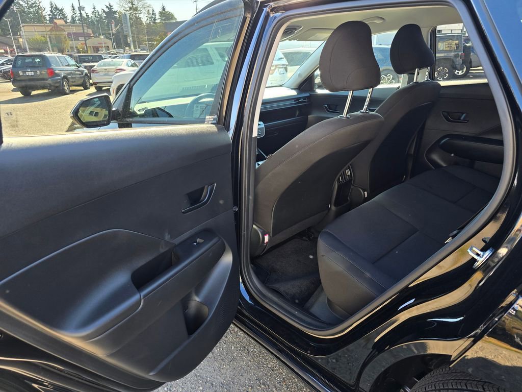 Used 2024 Hyundai Kona SEL FWD image 12