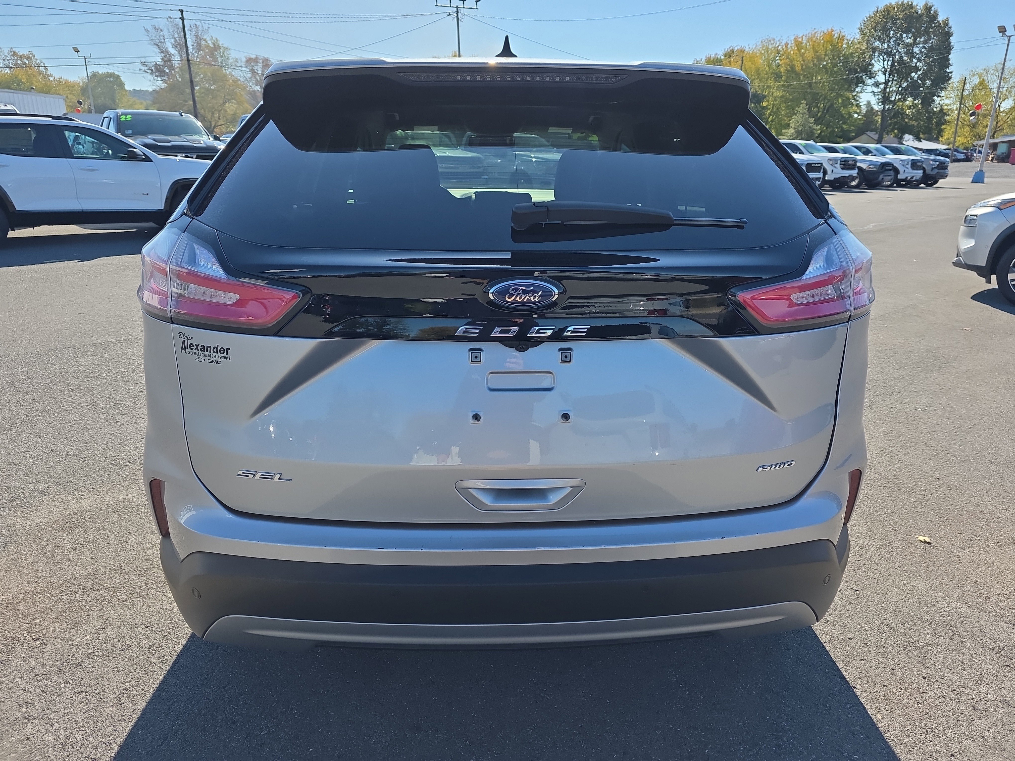 Used 2024 Ford Edge SEL image 4