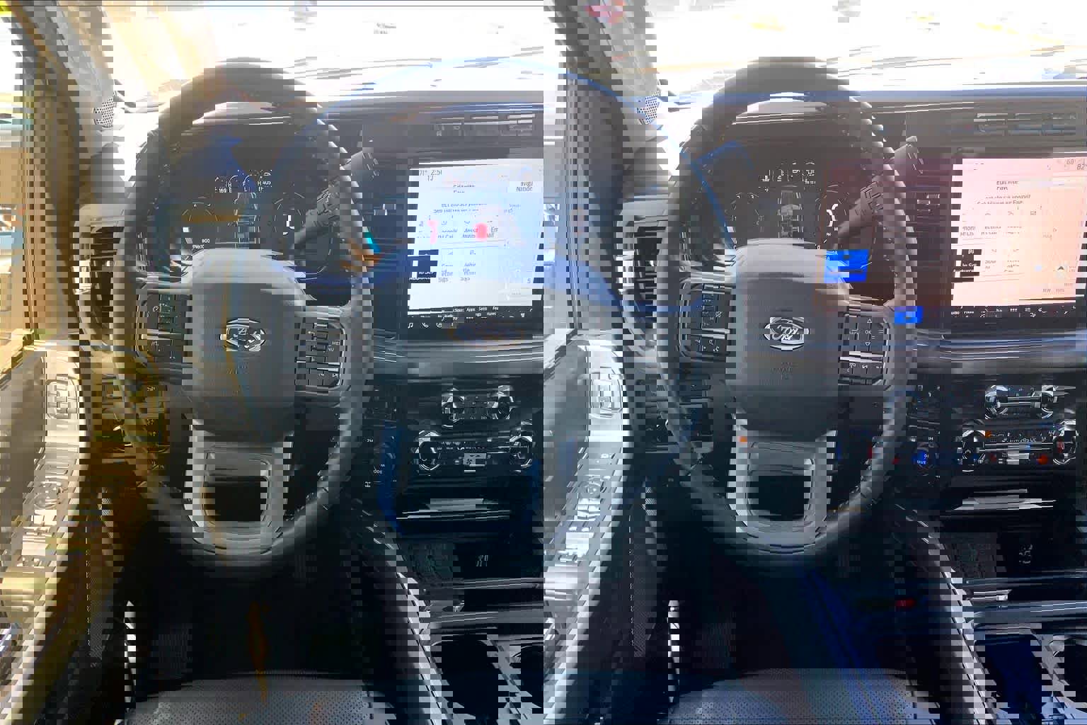 Used 2024 Ford F250 Lariat w/ FX4 Off-Road Package image 5