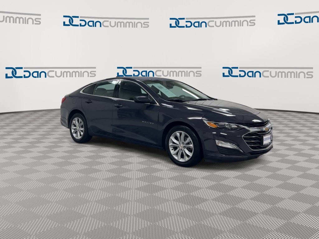 Used 2025 Chevrolet Malibu LT FWD image 2