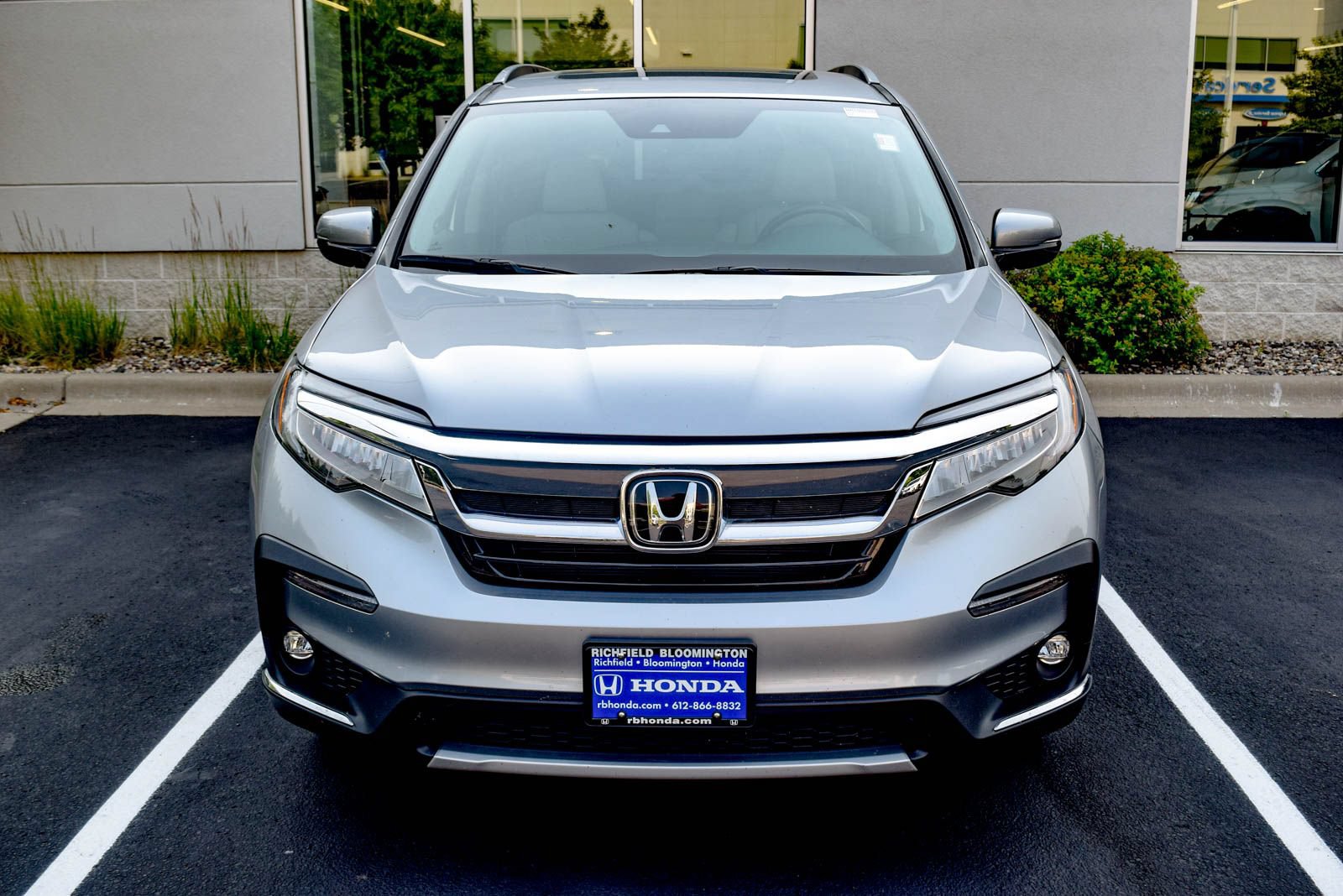 Used 2019 Honda Pilot Touring image 3