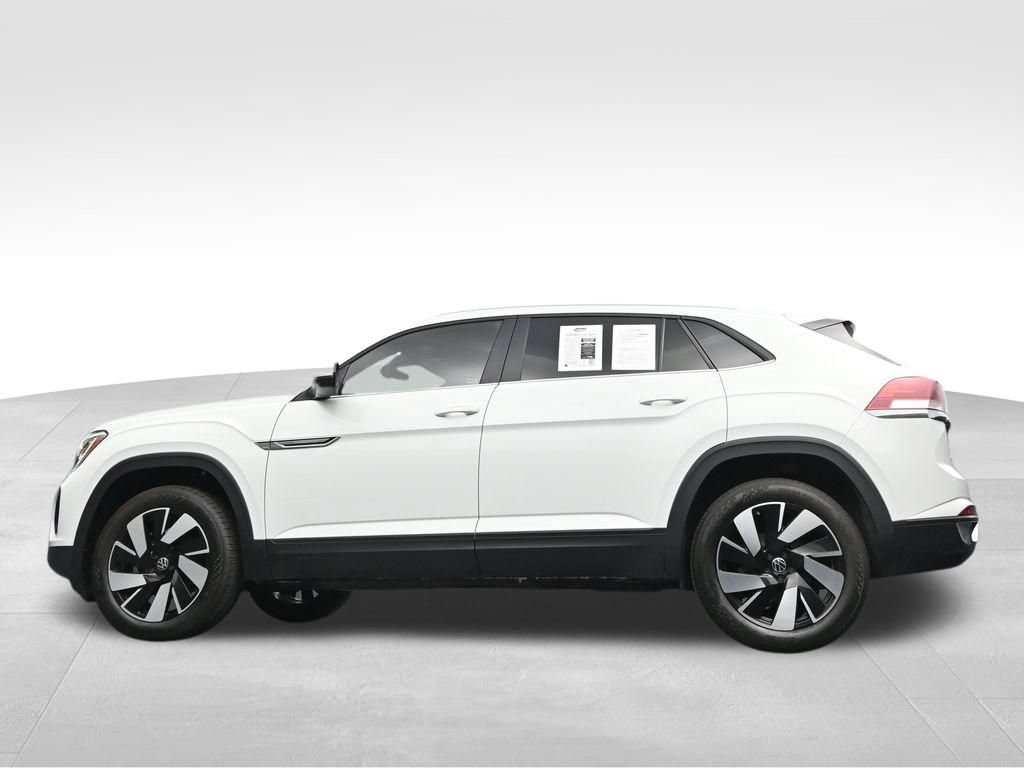 Used 2025 Volkswagen Atlas Cross Sport SE FWD image 38