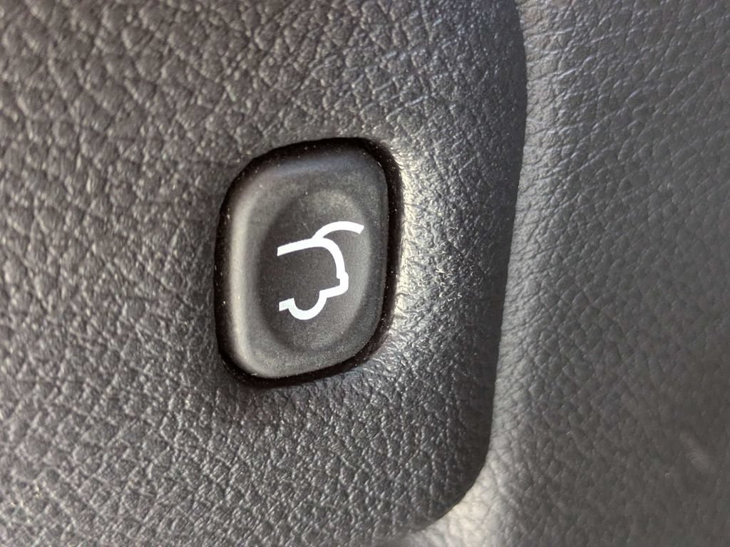 Used 2022 Jeep Grand Cherokee Laredo X RWD image 13