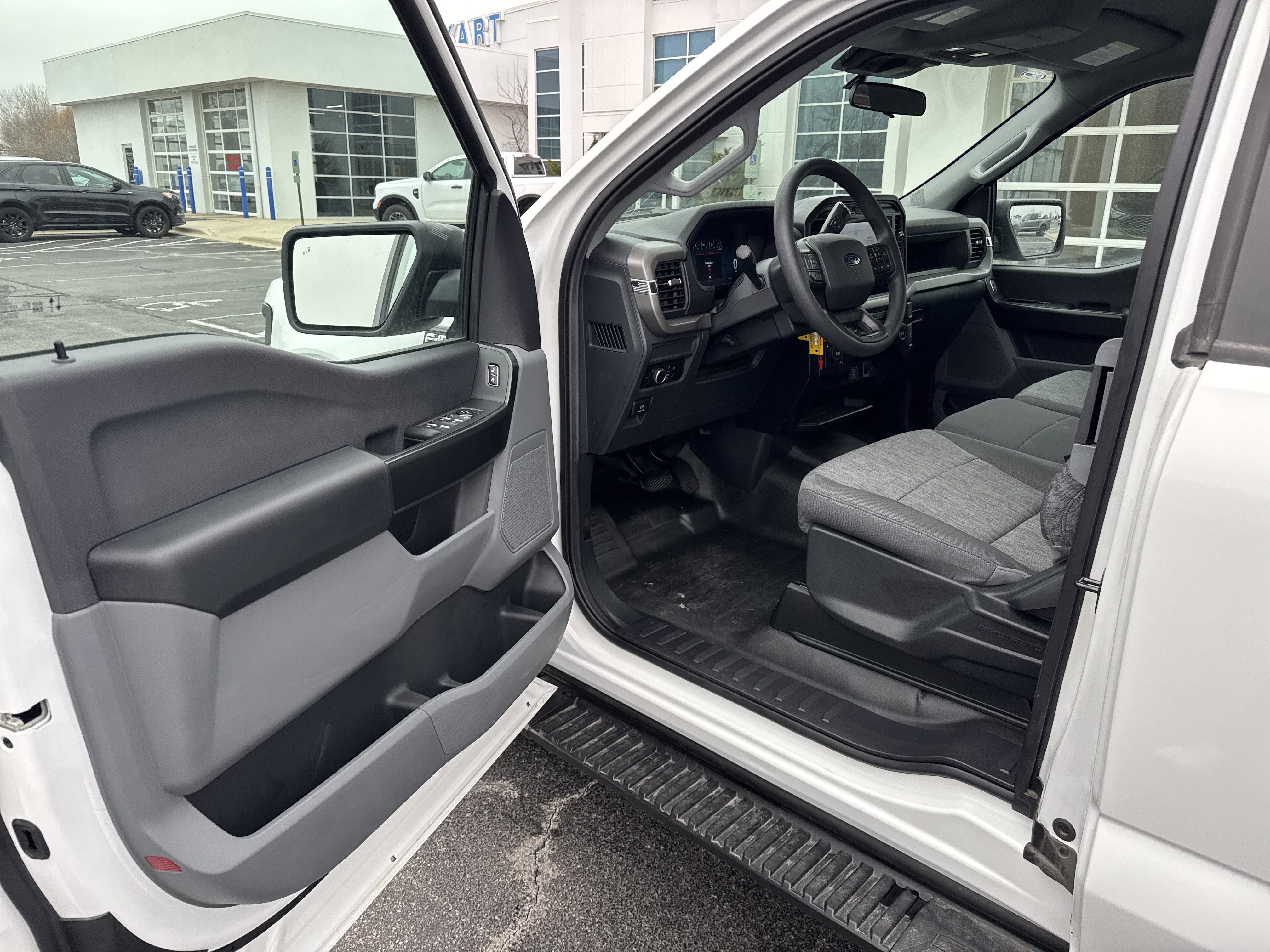 Used 2024 Ford F150 XL image 21