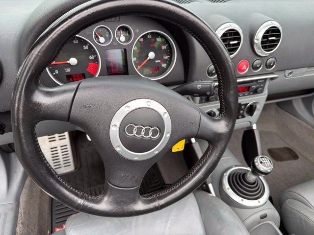 Used 2002 Audi TT 1.8T AWD/4WD image 8