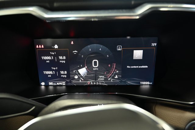 Used 2025 GMC Canyon Denali image 32