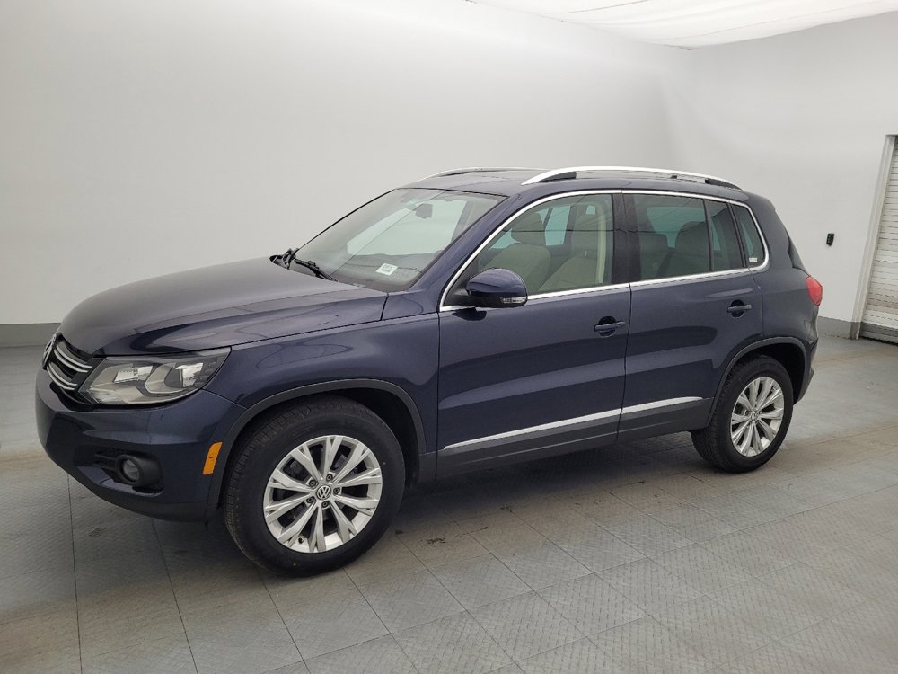 Used 2016 Volkswagen Tiguan SE image 2