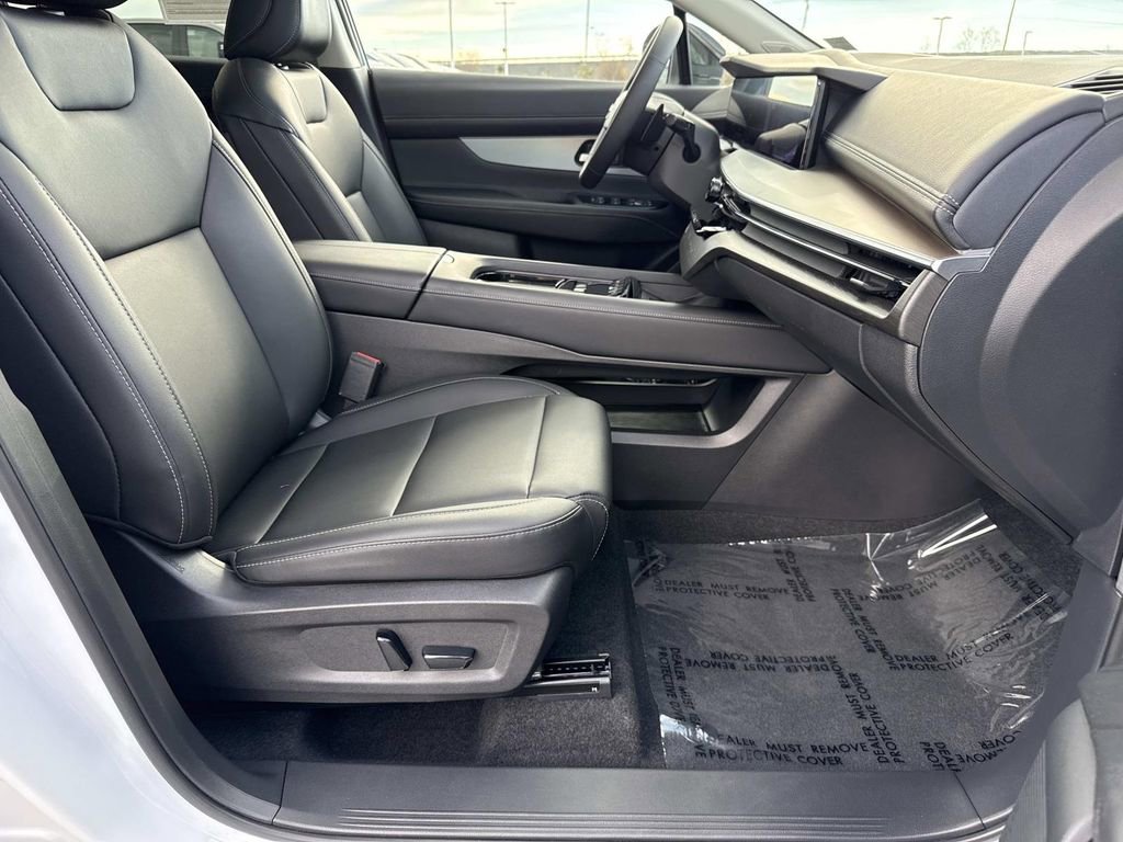 Used 2025 Nissan Murano SL AWD/4WD image 19