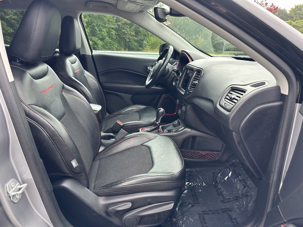 Used 2019 Jeep Compass Trailhawk AWD/4WD image 16