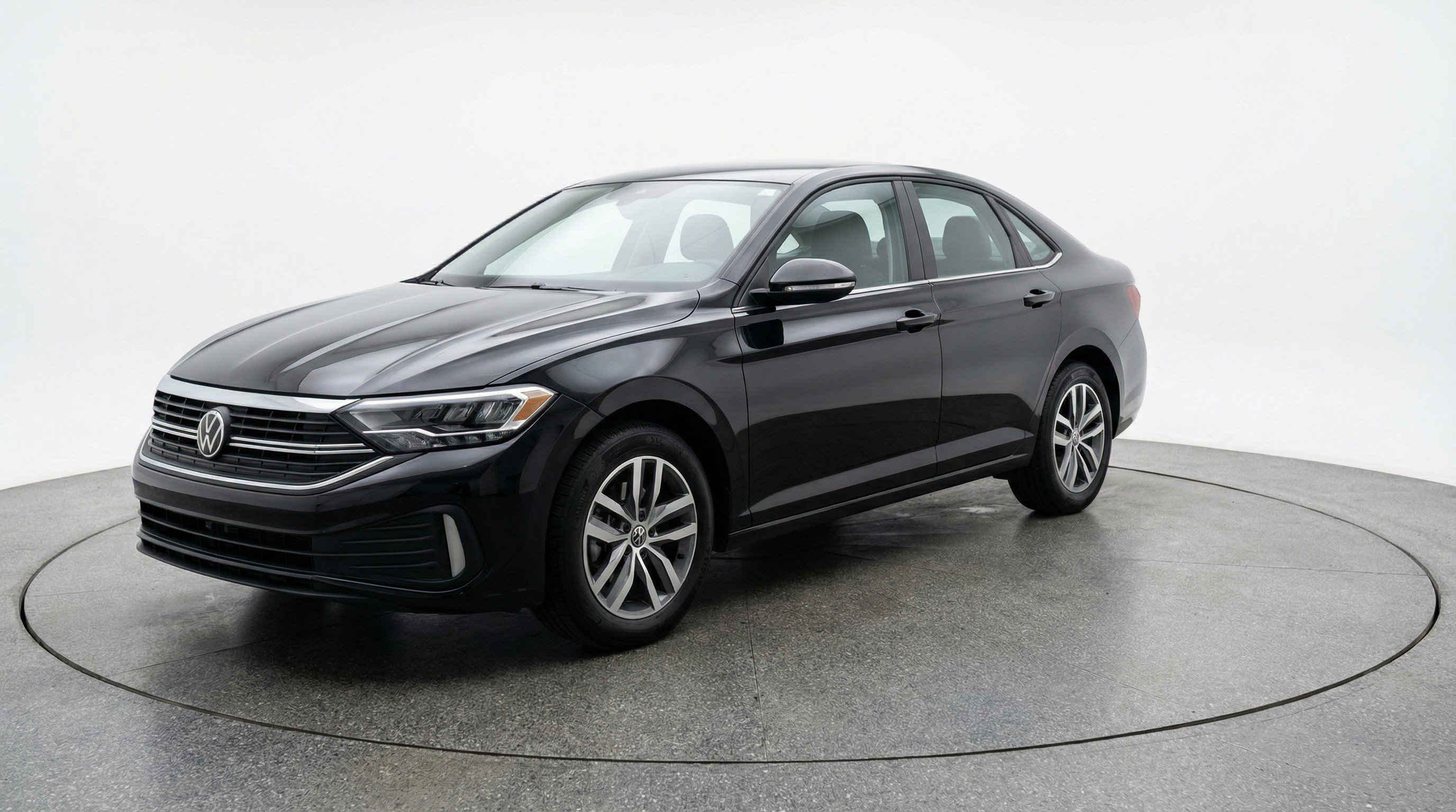 Used 2025 Volkswagen Jetta SE FWD image 3