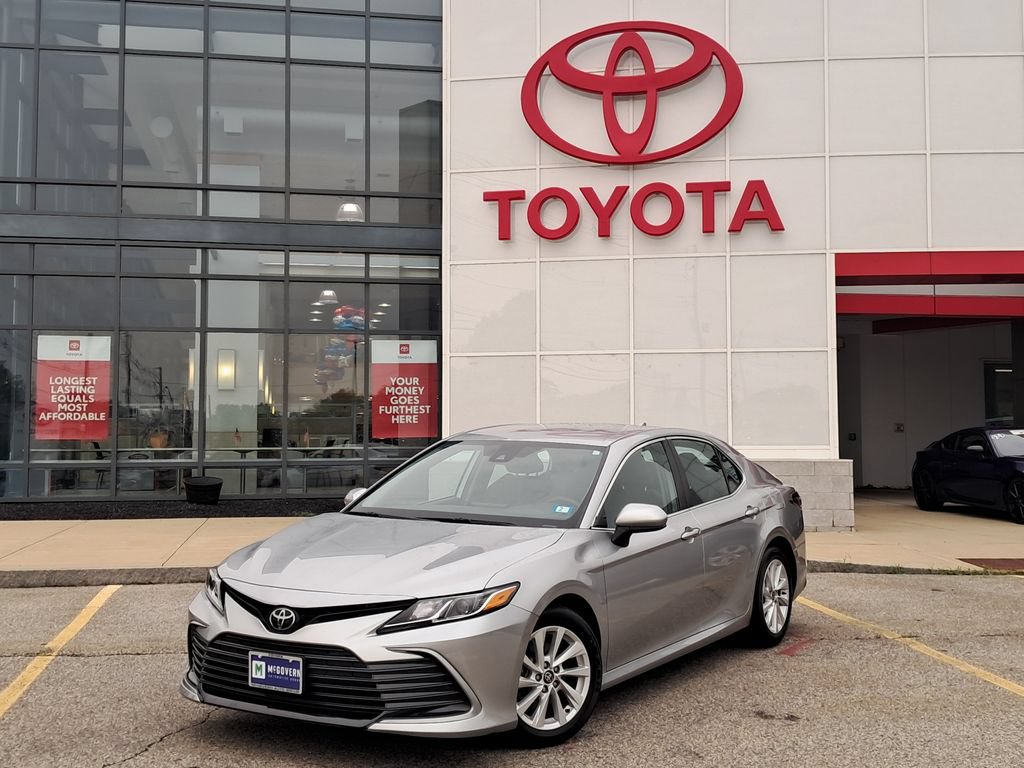 Used 2021 Toyota Camry LE FWD image 1