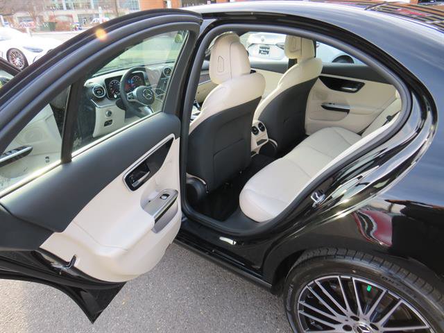 Used 2025 Mercedes-Benz C 300 4MATIC Sedan image 20
