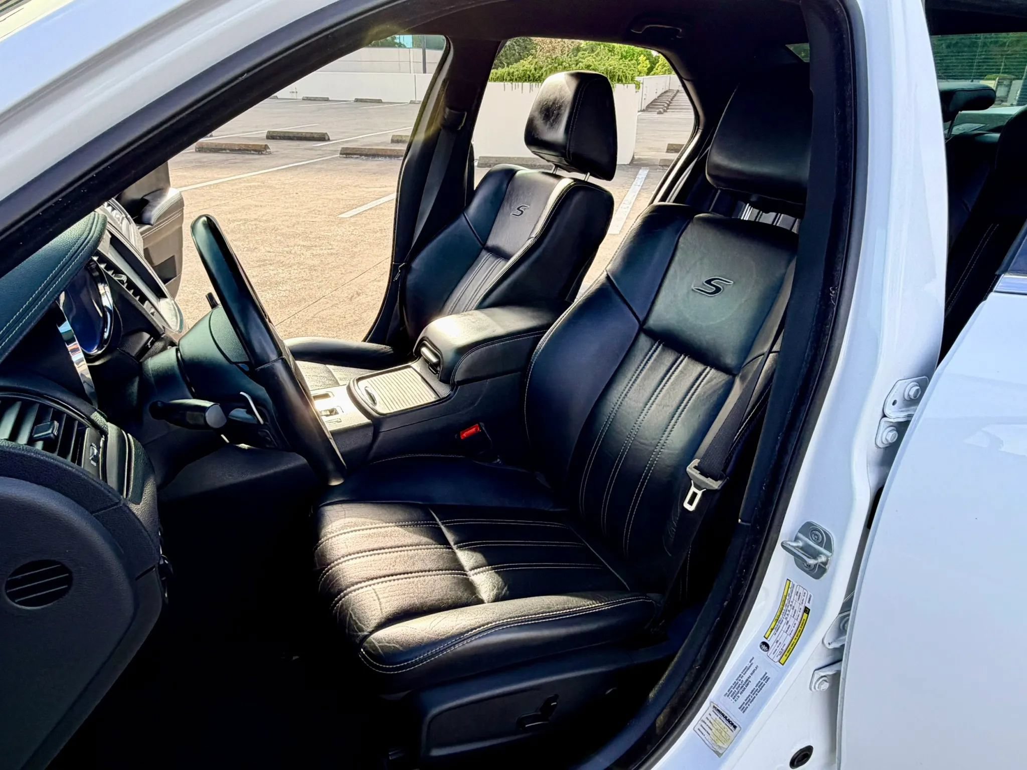 Used 2013 Chrysler 300 S RWD image 36