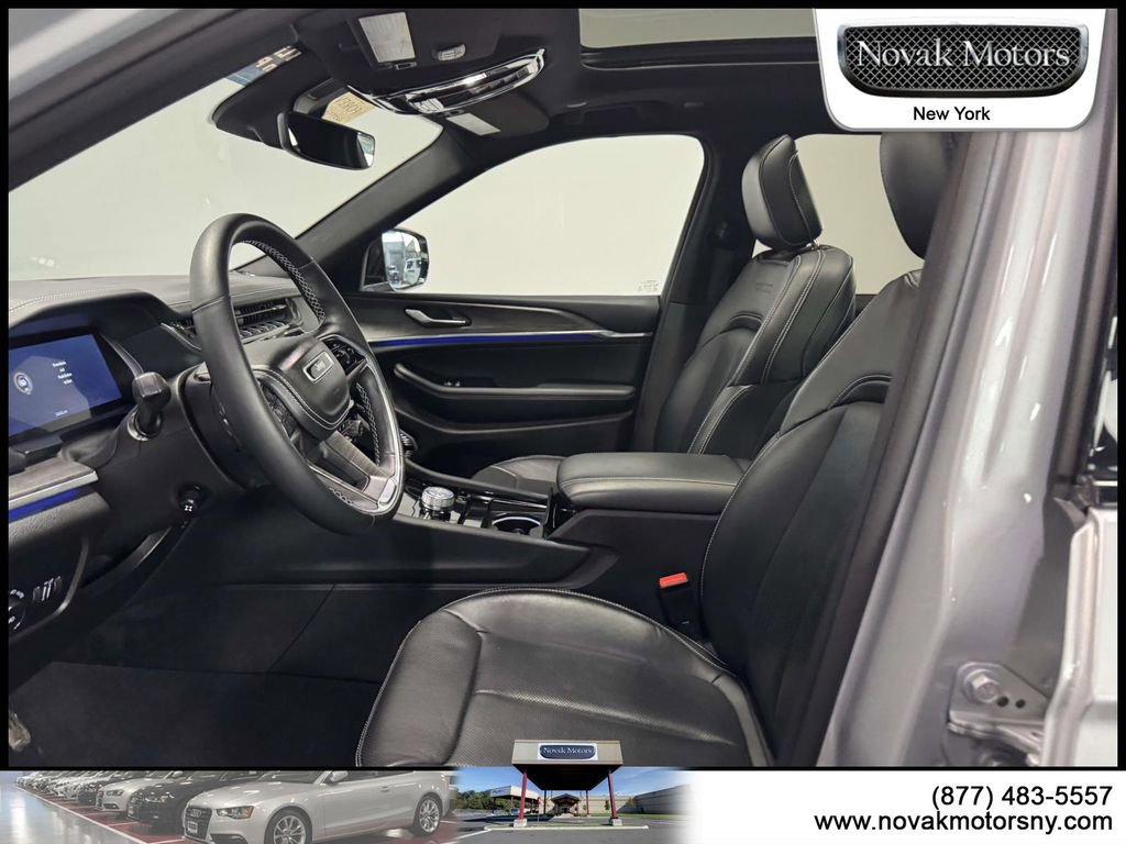 Used 2021 Jeep Grand Cherokee L Overland image 12