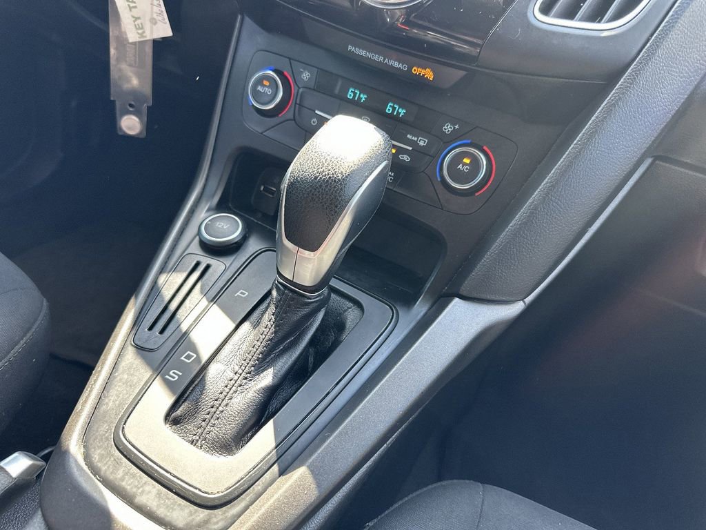 Used 2017 Ford Focus SEL image 18
