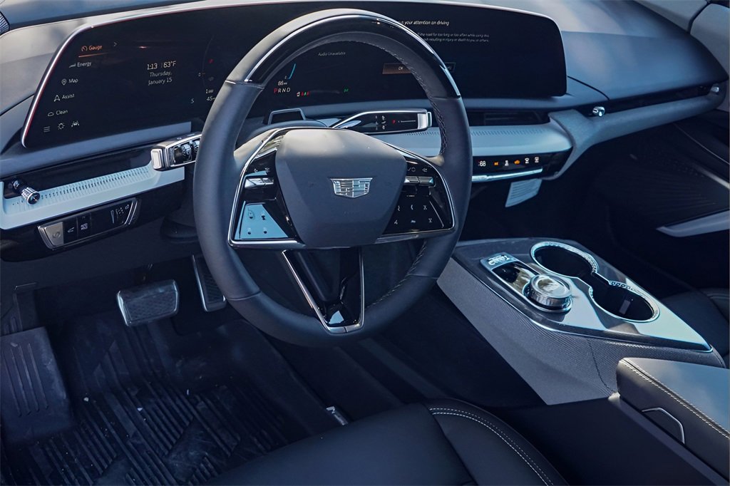 New 2025 Cadillac Optiq Luxury 2 w/ LPO, Floor Liner Package image 9