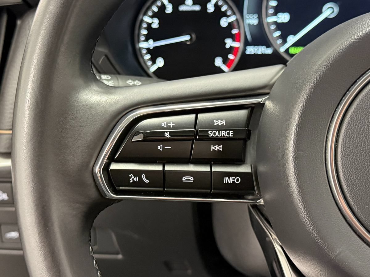 Used 2025 MAZDA CX-70 3.3 Turbo w/ Preferred Package AWD/4WD image 17