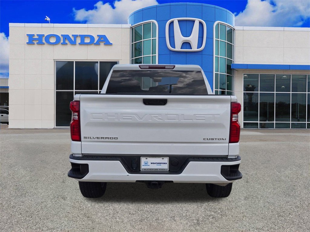 Used 2024 Chevrolet Silverado 1500 Custom image 4