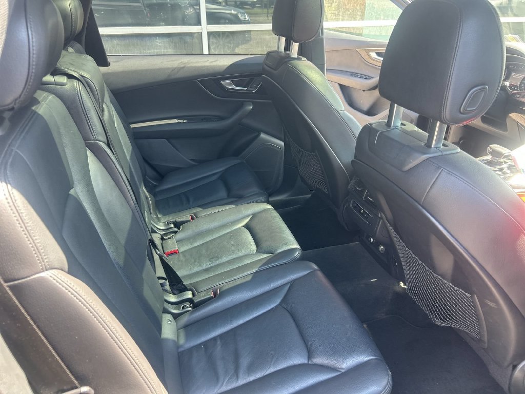 Used 2019 Audi Q7 3.0T Premium AWD/4WD image 22