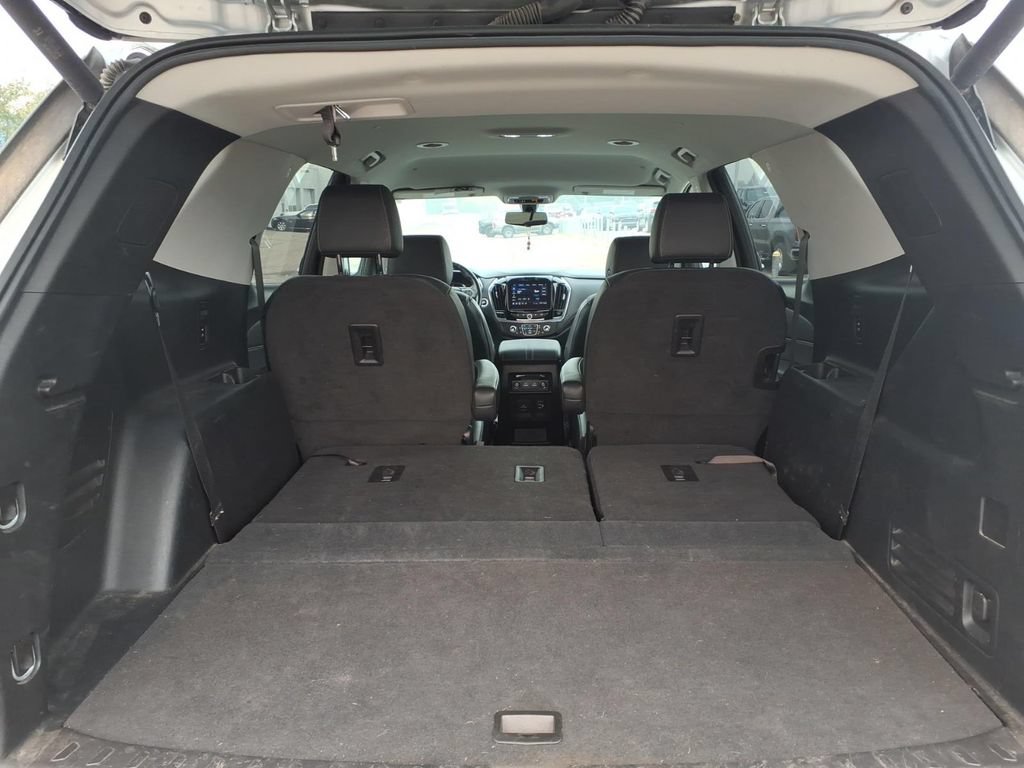 Used 2020 Chevrolet Traverse LT w/ LT Premium Package AWD/4WD image 8