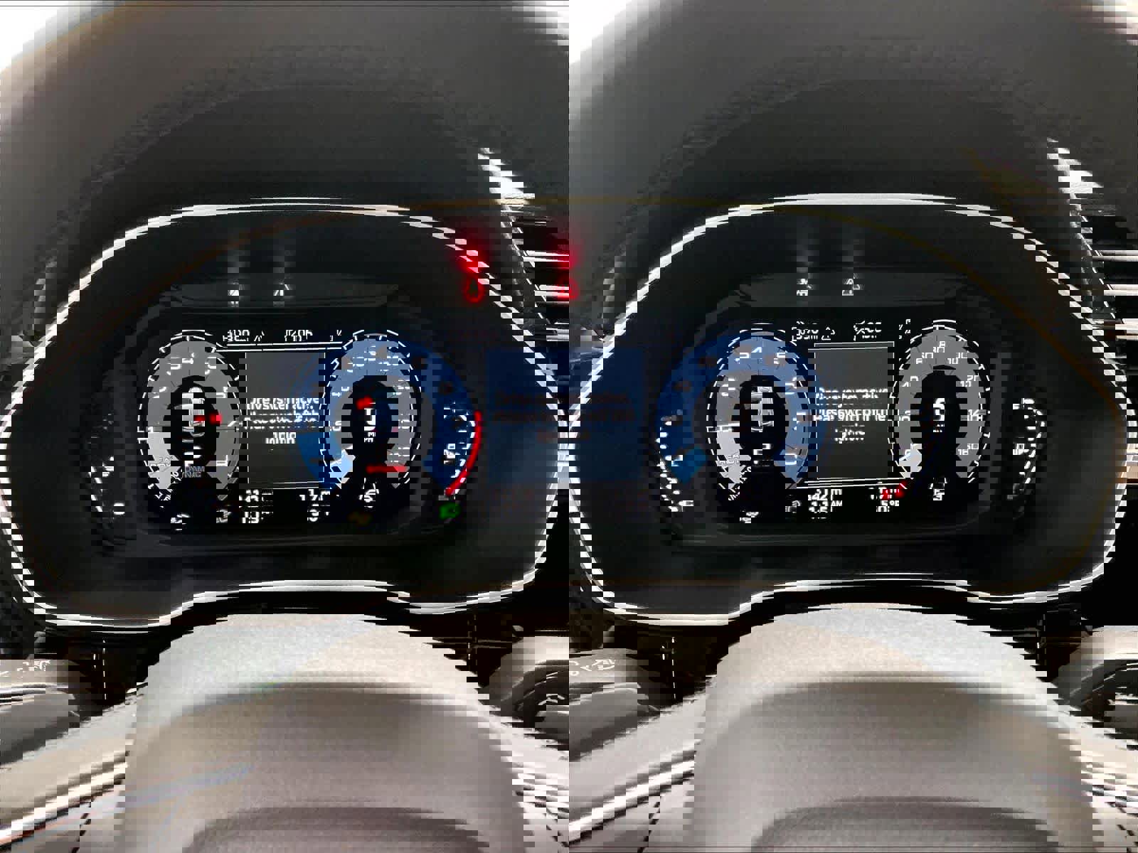 Certified 2025 Audi Q3 2.0T Premium w/ Convenience Package image 23