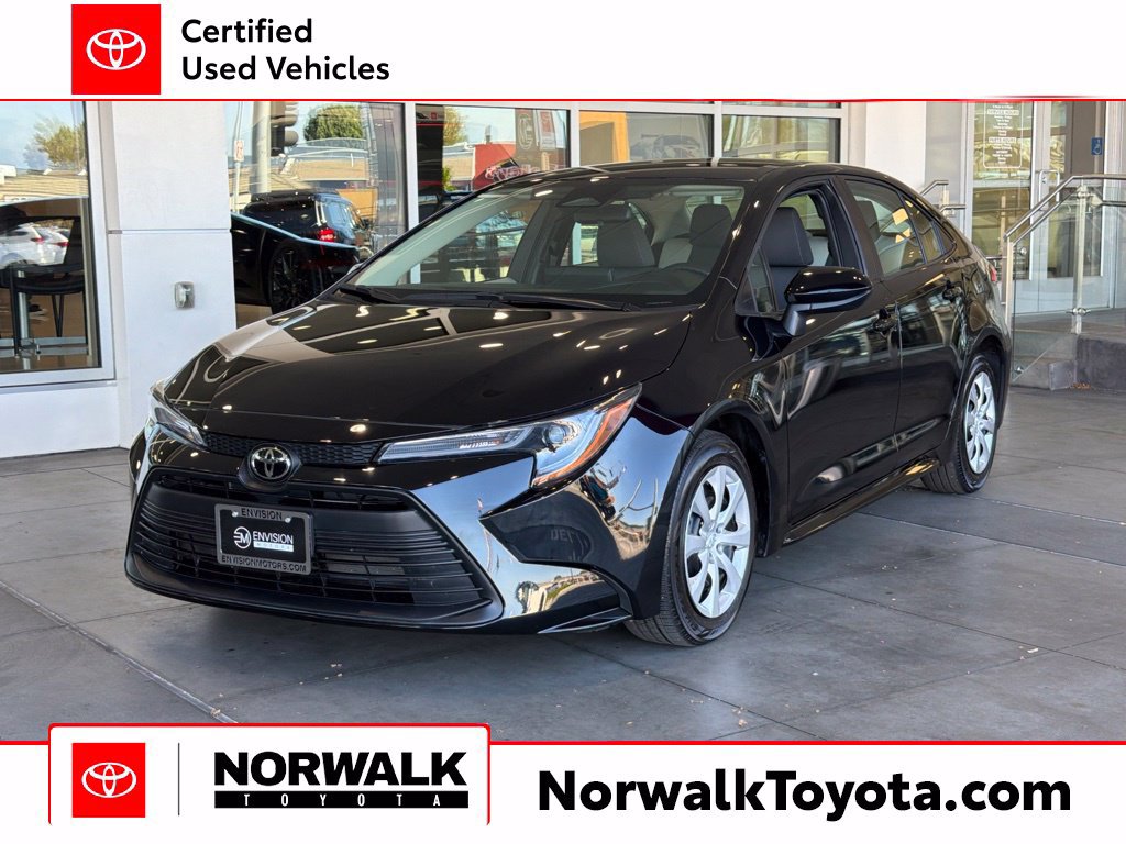 Certified 2025 Toyota Corolla LE FWD image 1