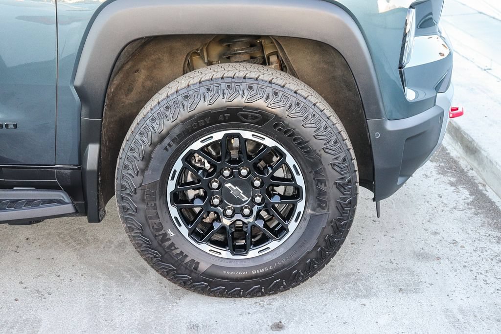 Used 2026 Chevrolet Silverado EV Trail Boss AWD/4WD image 11
