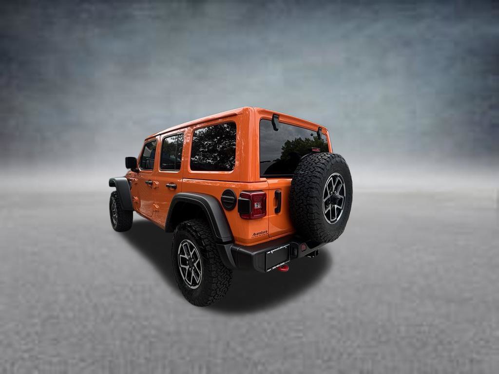 Used 2025 Jeep Wrangler Unlimited Rubicon w/ Convenience Group AWD/4WD image 5