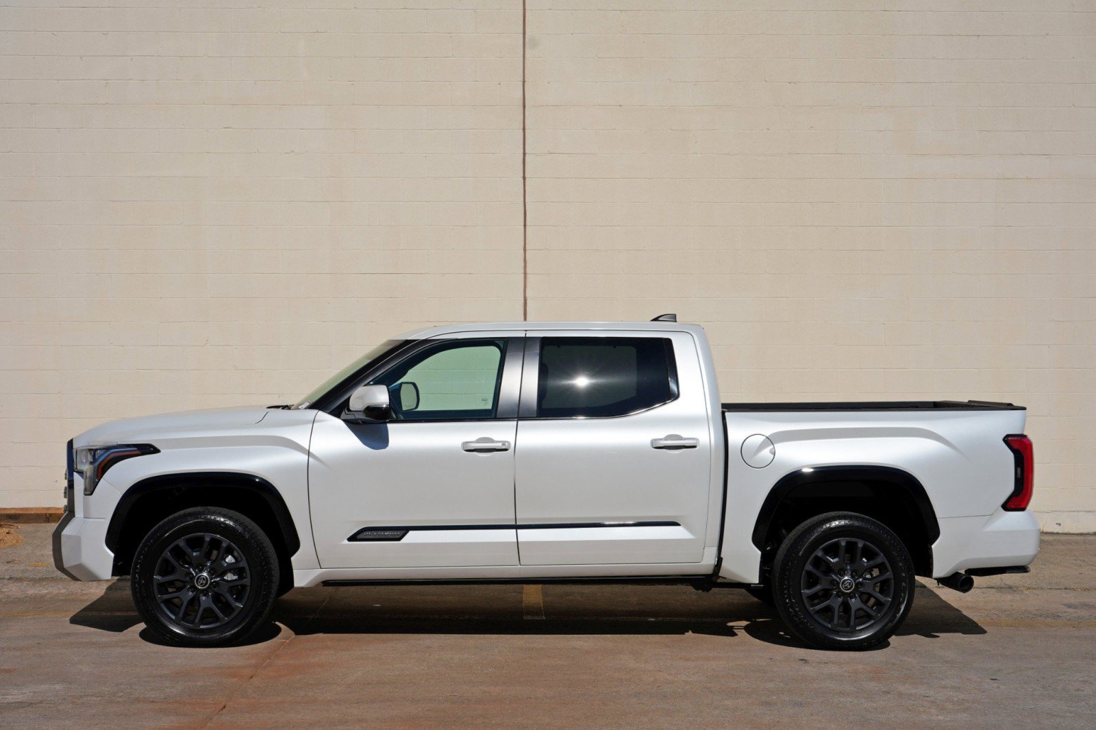 Used 2024 Toyota Tundra Platinum AWD/4WD image 53