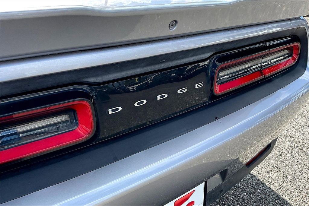 Used 2015 Dodge Challenger SXT Plus RWD image 23