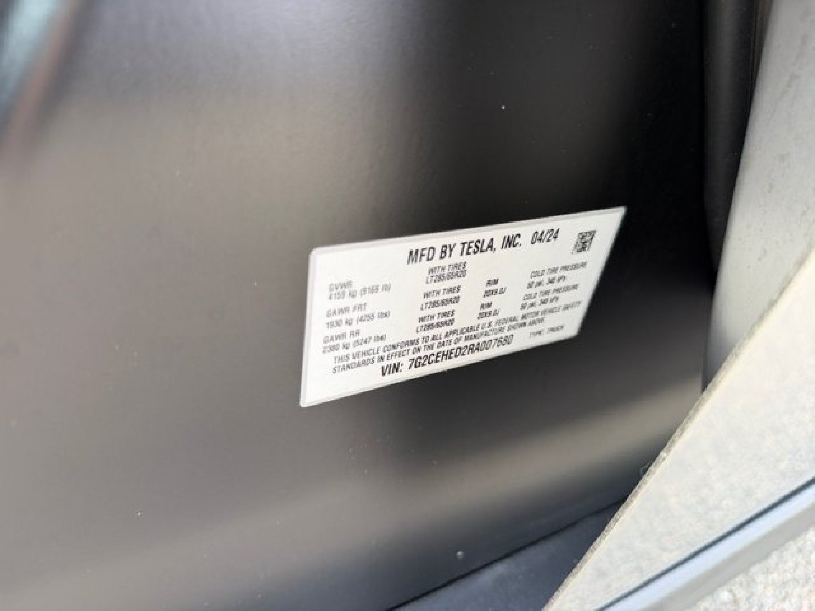 Used 2024 Tesla Cybertruck AWD Crew Cab image 21