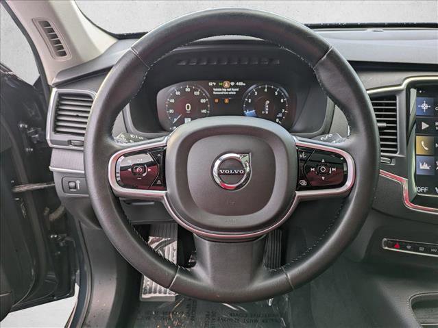 Used 2020 Volvo XC90 T6 Momentum w/ Protection Package Premier image 18