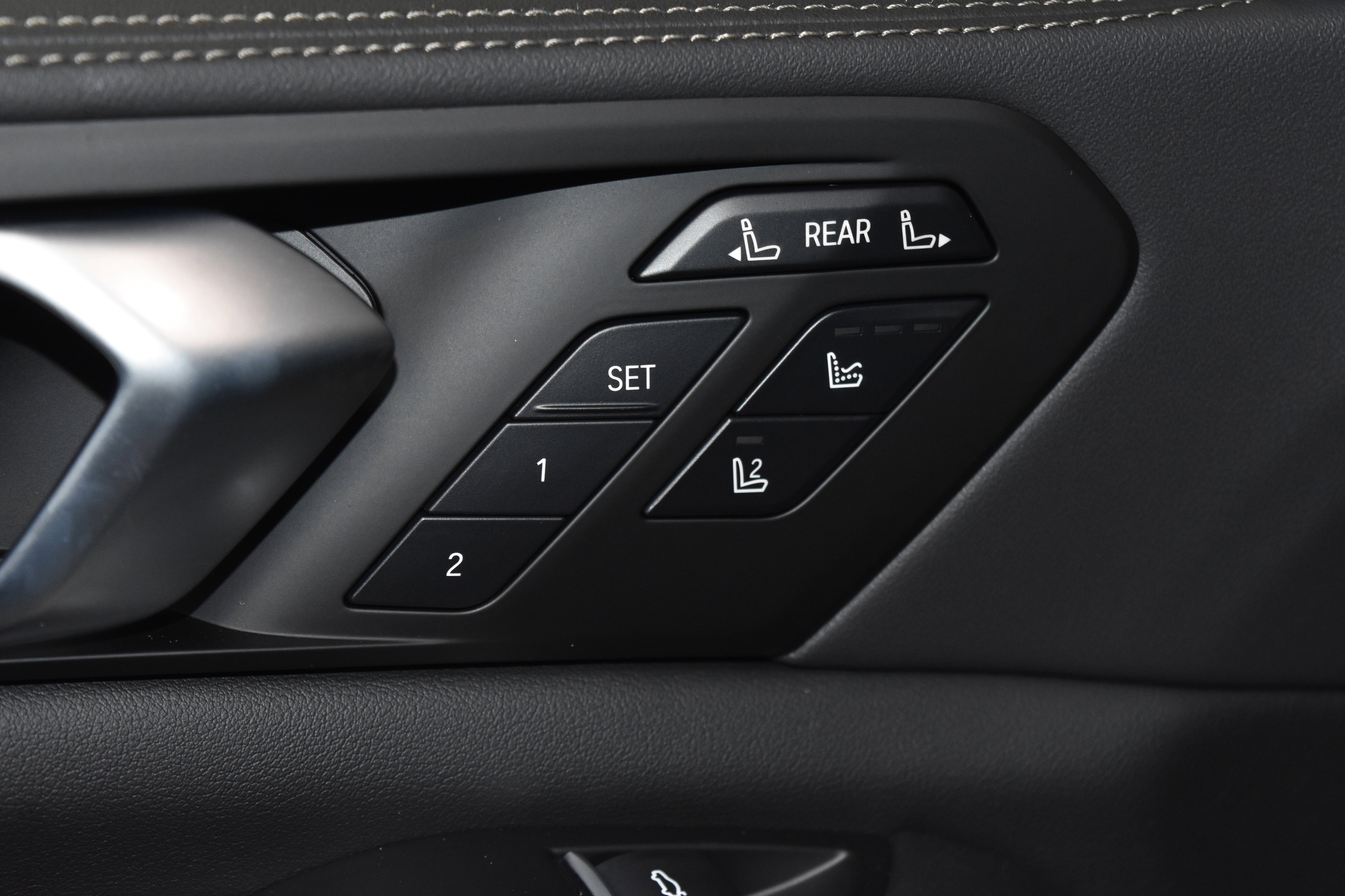 New 2026 BMW X7 M60i image 4