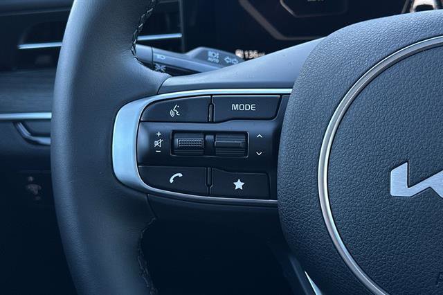 New 2025 Kia K5 EX image 28