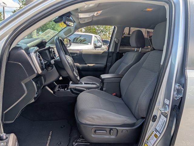 Used 2022 Toyota Tacoma SR5 w/ Technology Package RWD image 9