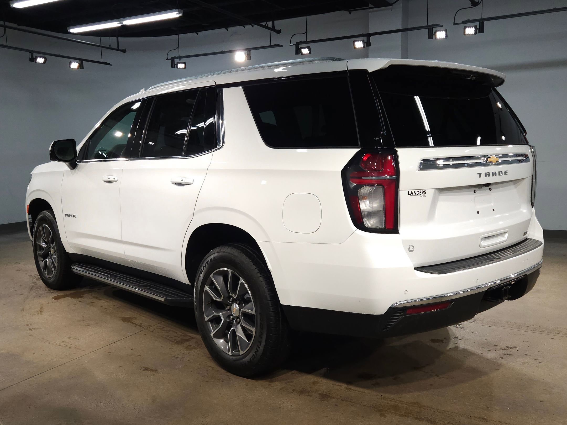 Used 2023 Chevrolet Tahoe LT w/ Luxury Package image 5