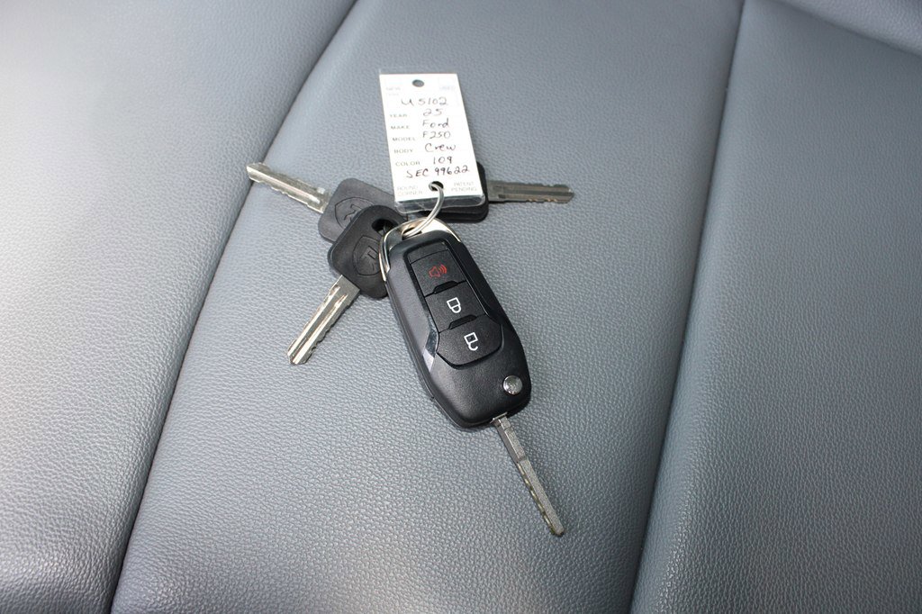 Used 2025 Ford F250 XL image 38