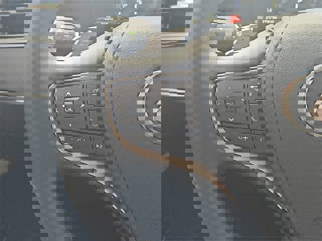 Certified 2025 Lexus ES 300h w/ Premium Package image 23