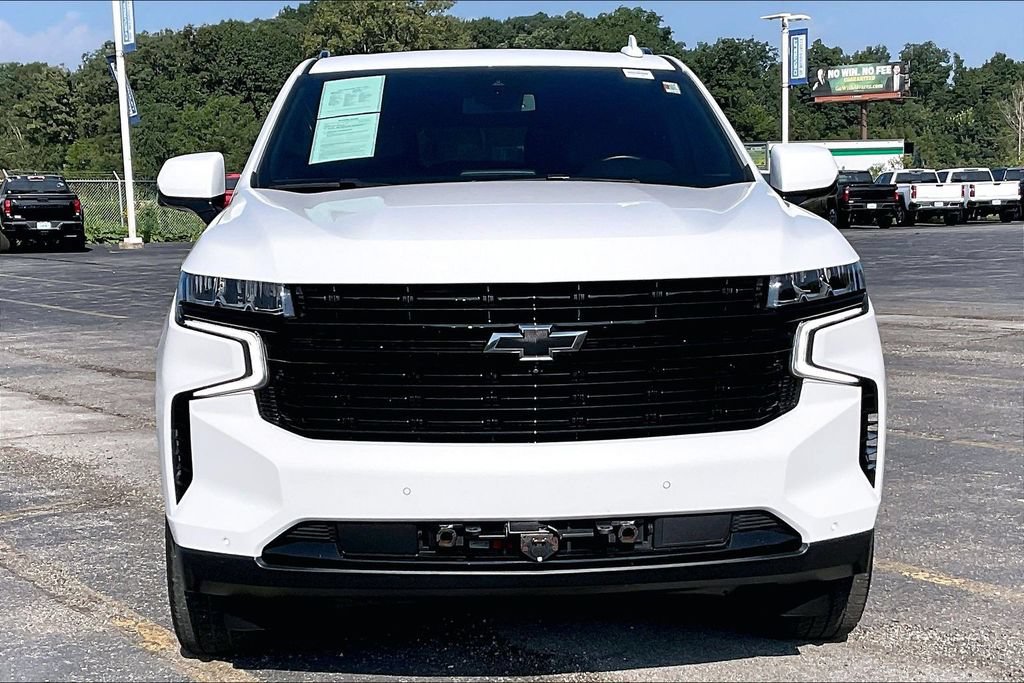 Used 2024 Chevrolet Tahoe RST w/ Luxury Package AWD/4WD image 2