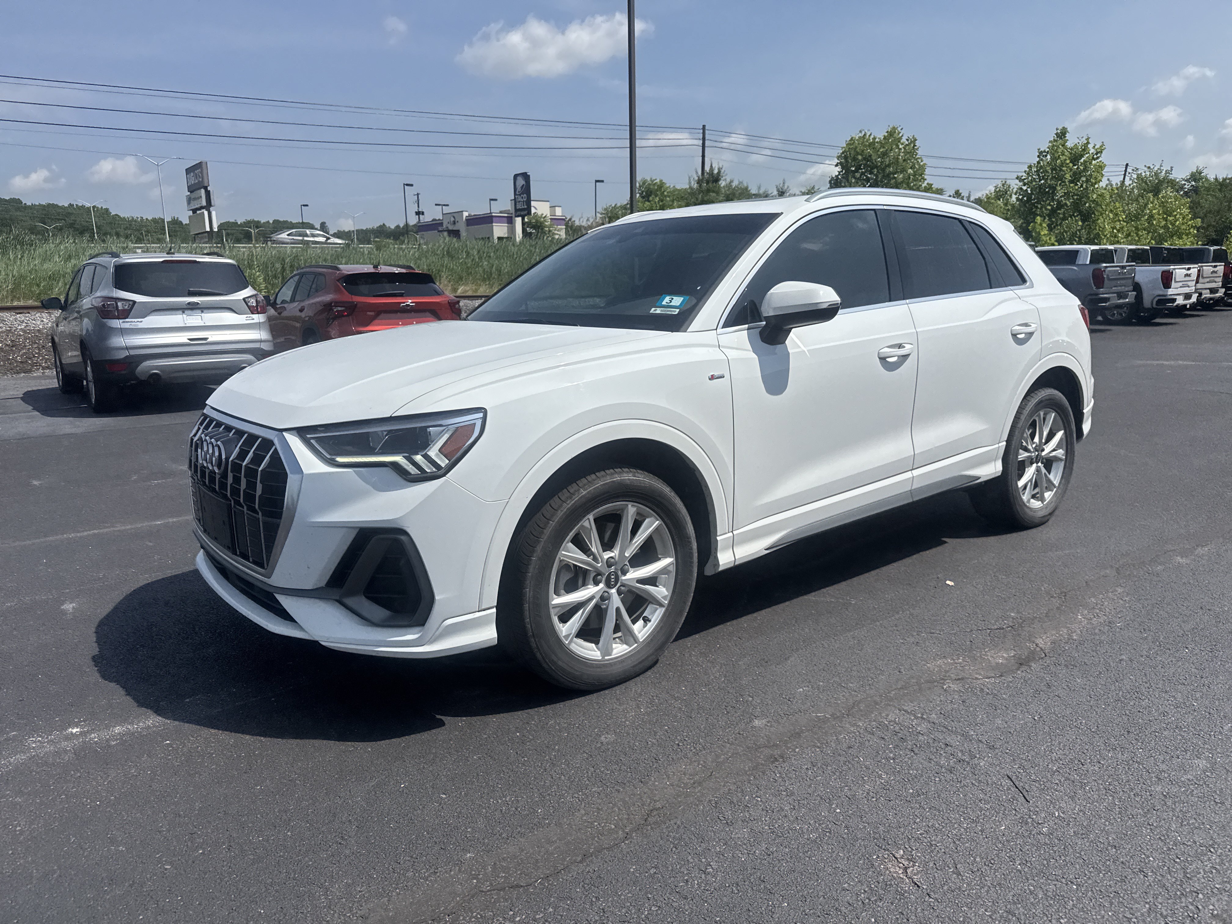 Used 2023 Audi Q3 2.0T Premium AWD/4WD image 8