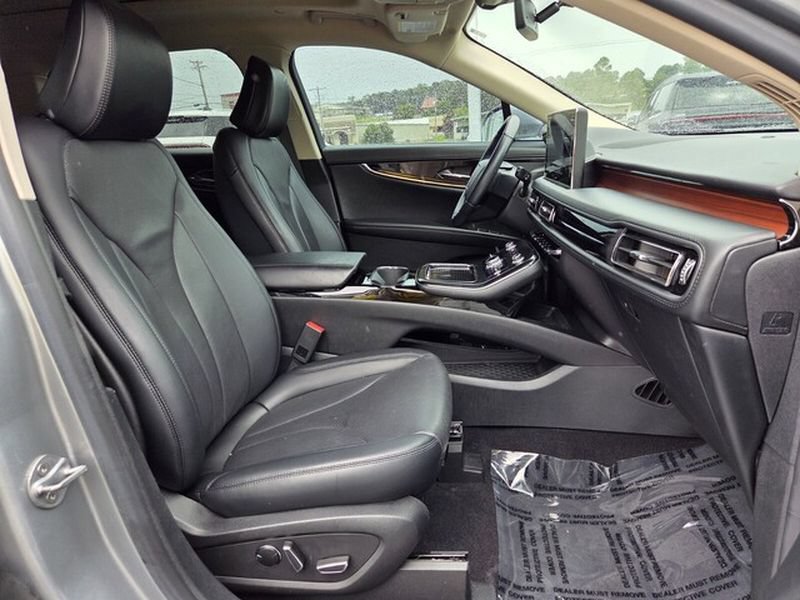 Used 2023 Lincoln Nautilus Reserve FWD image 22