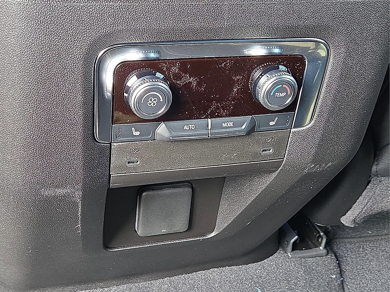 New 2026 GMC Yukon XL AT4 image 12