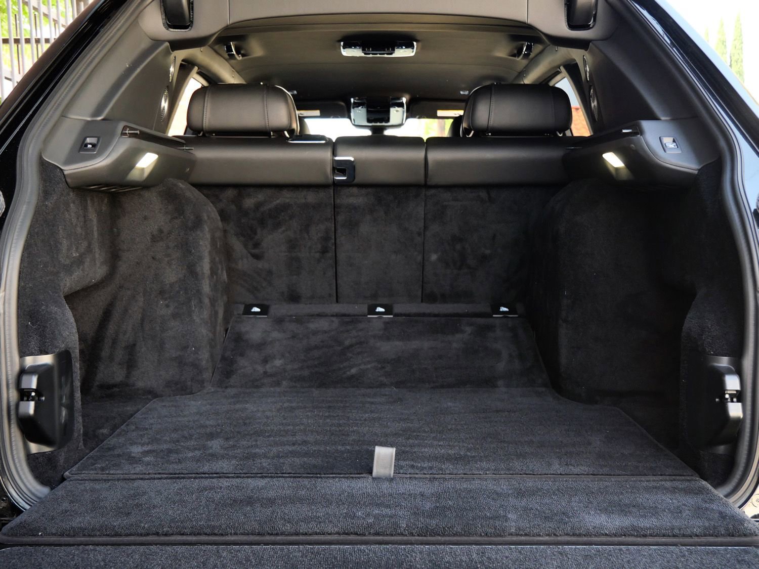 Certified 2022 Rolls-Royce Cullinan w/ Cullinan Package AWD/4WD image 36