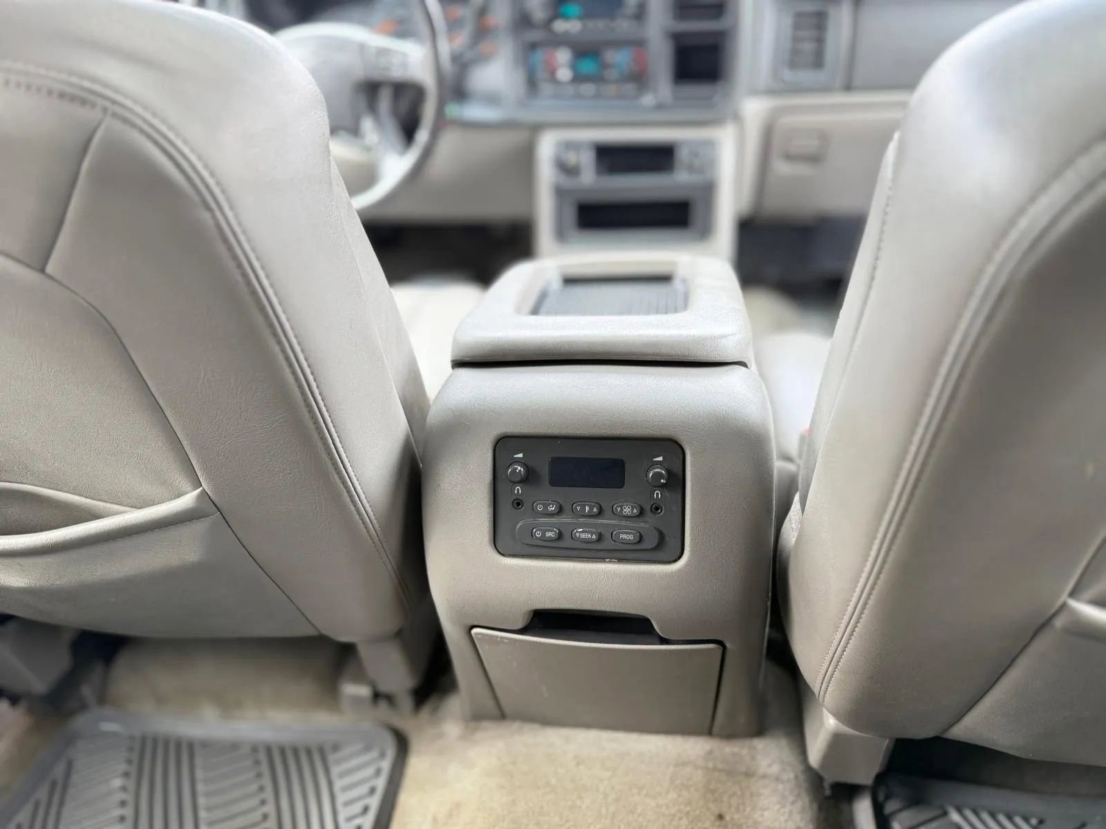 Used 2004 Chevrolet Tahoe Z71 w/ Z71 Preferred Equipment Group image 23