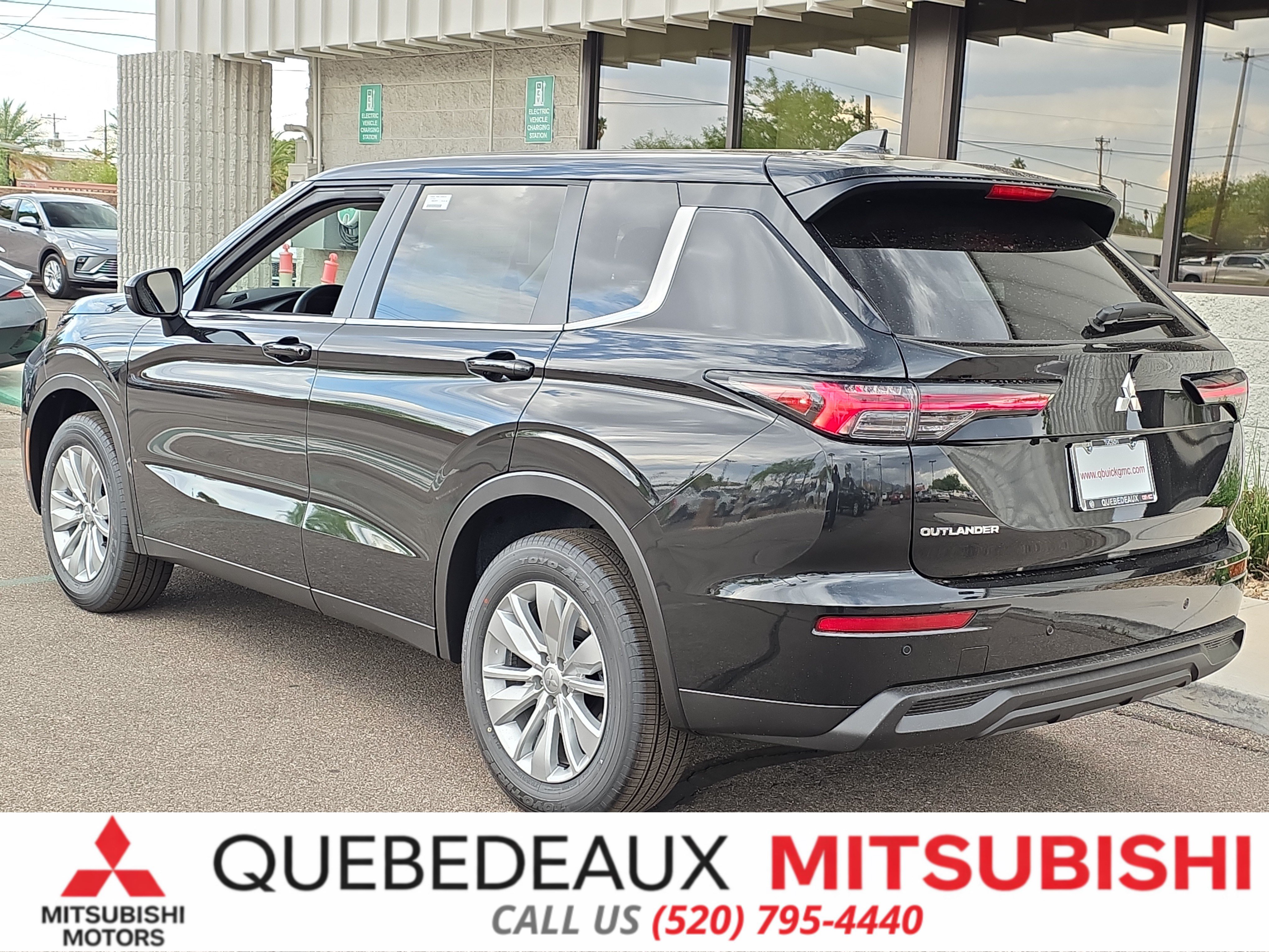 New 2026 Mitsubishi Outlander ES FWD image 5