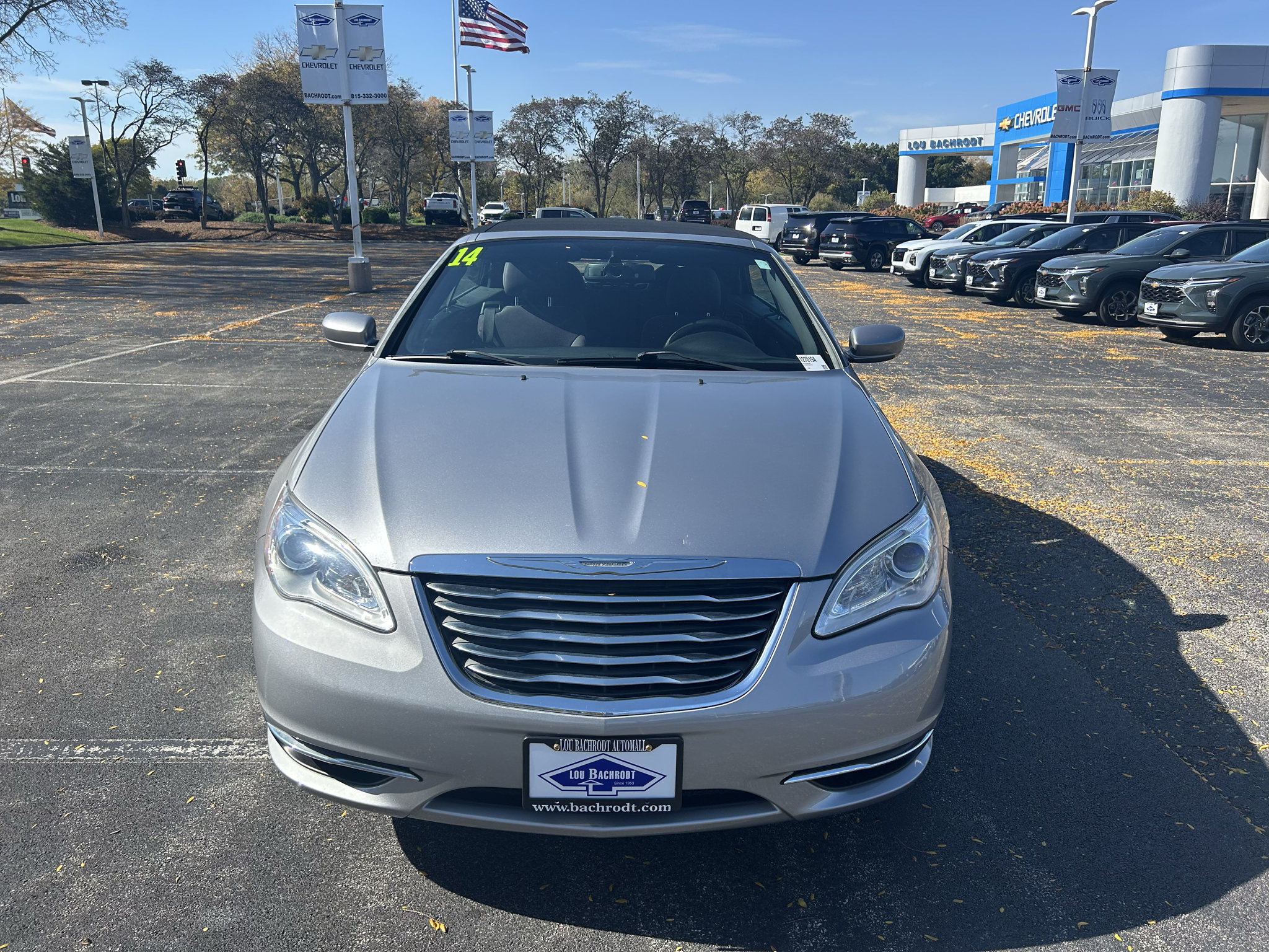 Used 2014 Chrysler 200 Touring w/ Cold Weather Group FWD image 2