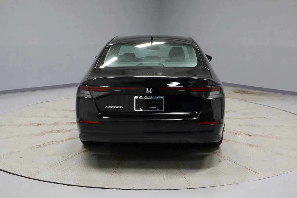 Used 2025 Honda Accord LX image 9