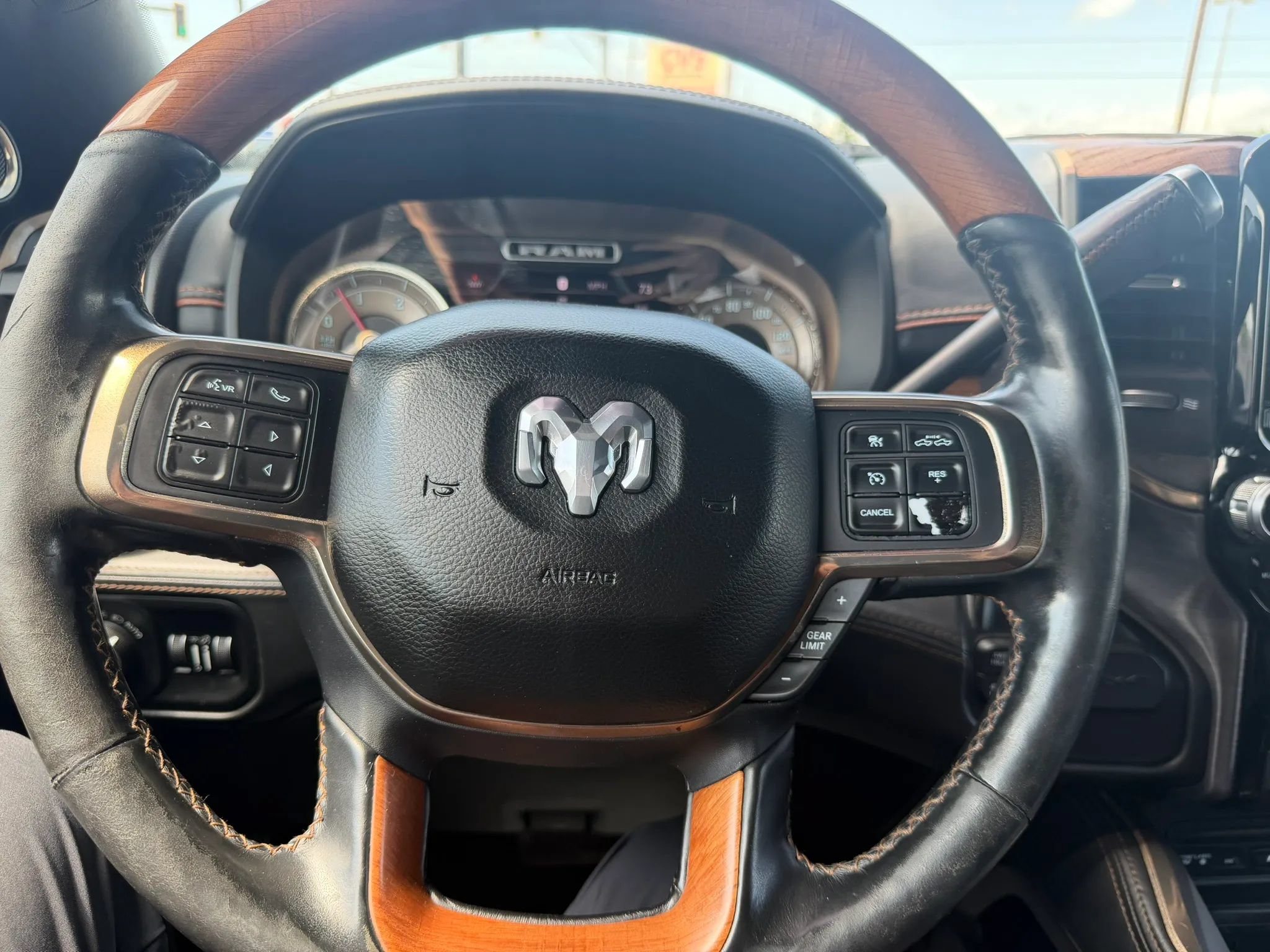 Used 2019 RAM 2500 Limited AWD/4WD image 18