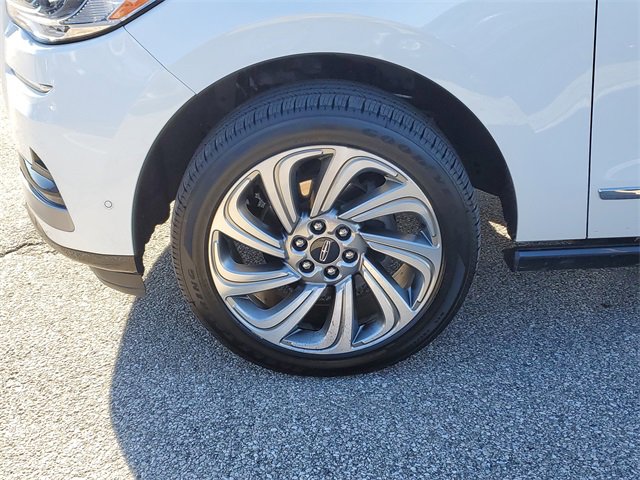 Used 2022 Lincoln Navigator L Reserve image 8